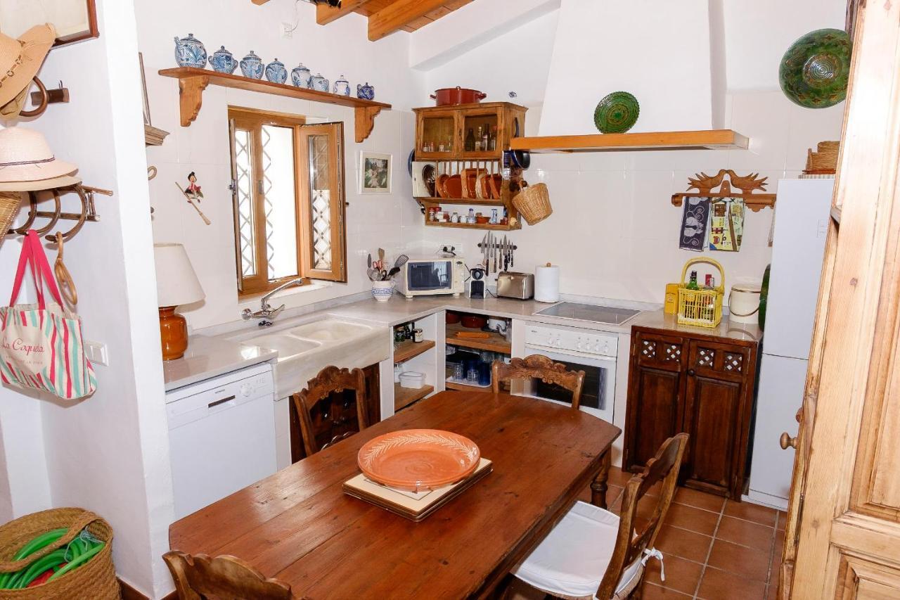 Вилла Casita Blanca Нерха Экстерьер фото